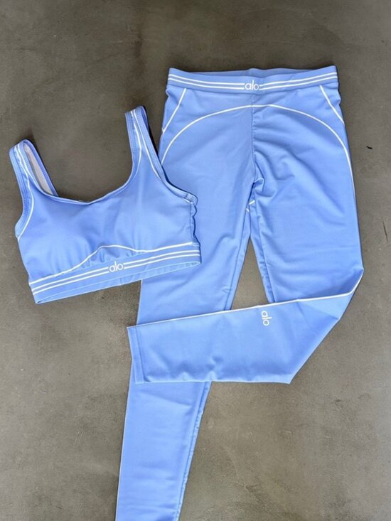 ALO Yoga Other - Alo Blue Sports Bra and Leggings Set, Size S